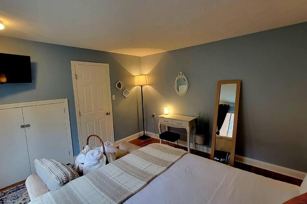 Unique & Peaceful Home, Ideal For 2026 World Cup Visitor, Free Parking * Boston