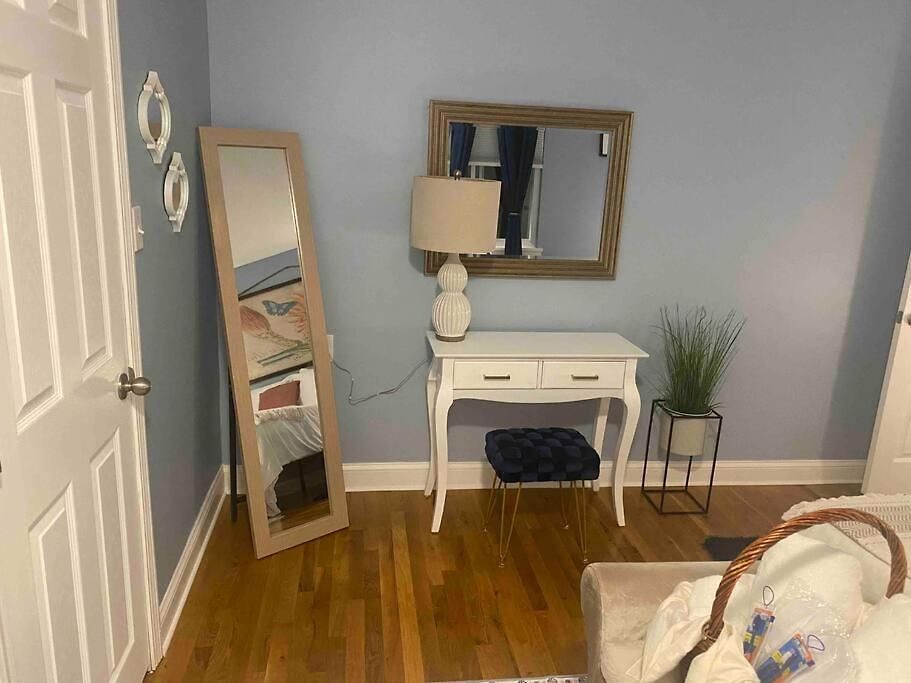 Unique & Peaceful Home, Ideal For 2026 World Cup Visitor, Free Parking Apartment