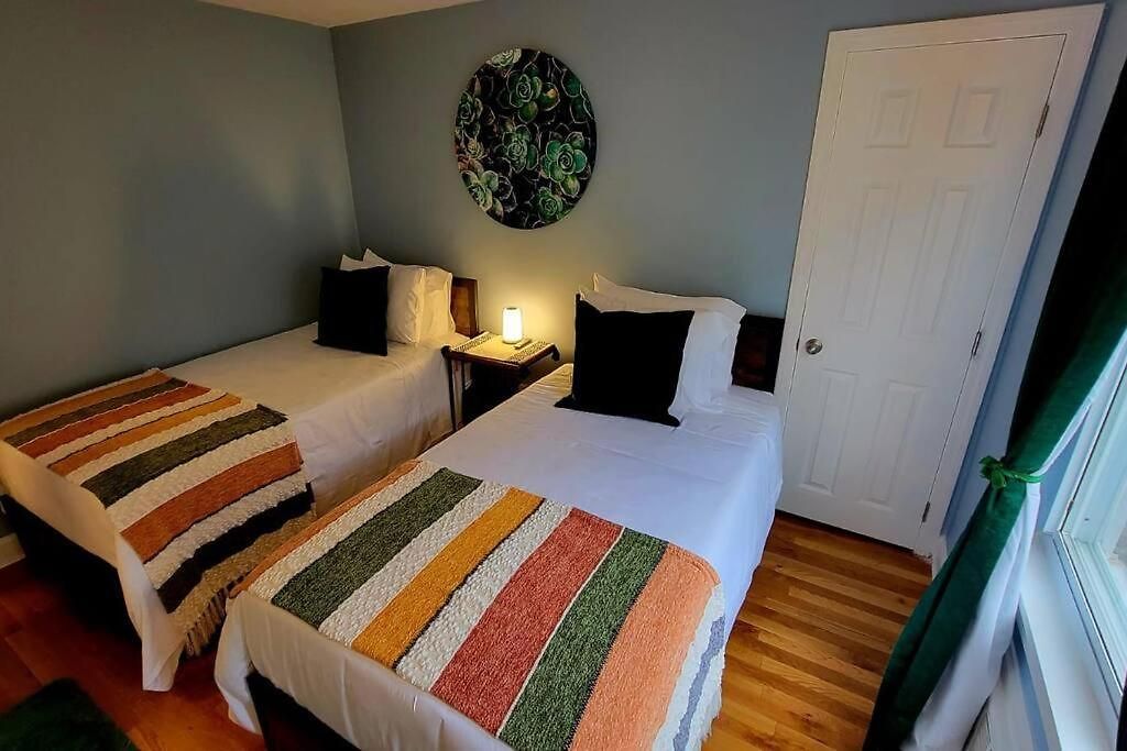 Apartment Unique & Peaceful Home, Ideal For 2026 World Cup Visitor, Free Parking *