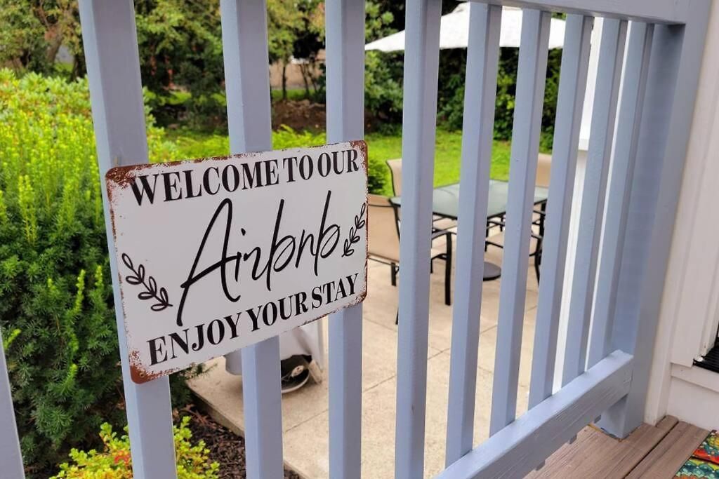 Unique & Peaceful Home, Ideal For 2026 World Cup Visitor, Free Parking Apartment Boston