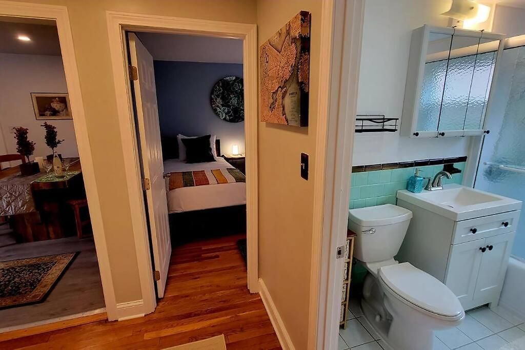 Unique & Peaceful Home, Ideal For 2026 World Cup Visitor, Free Parking Apartment
