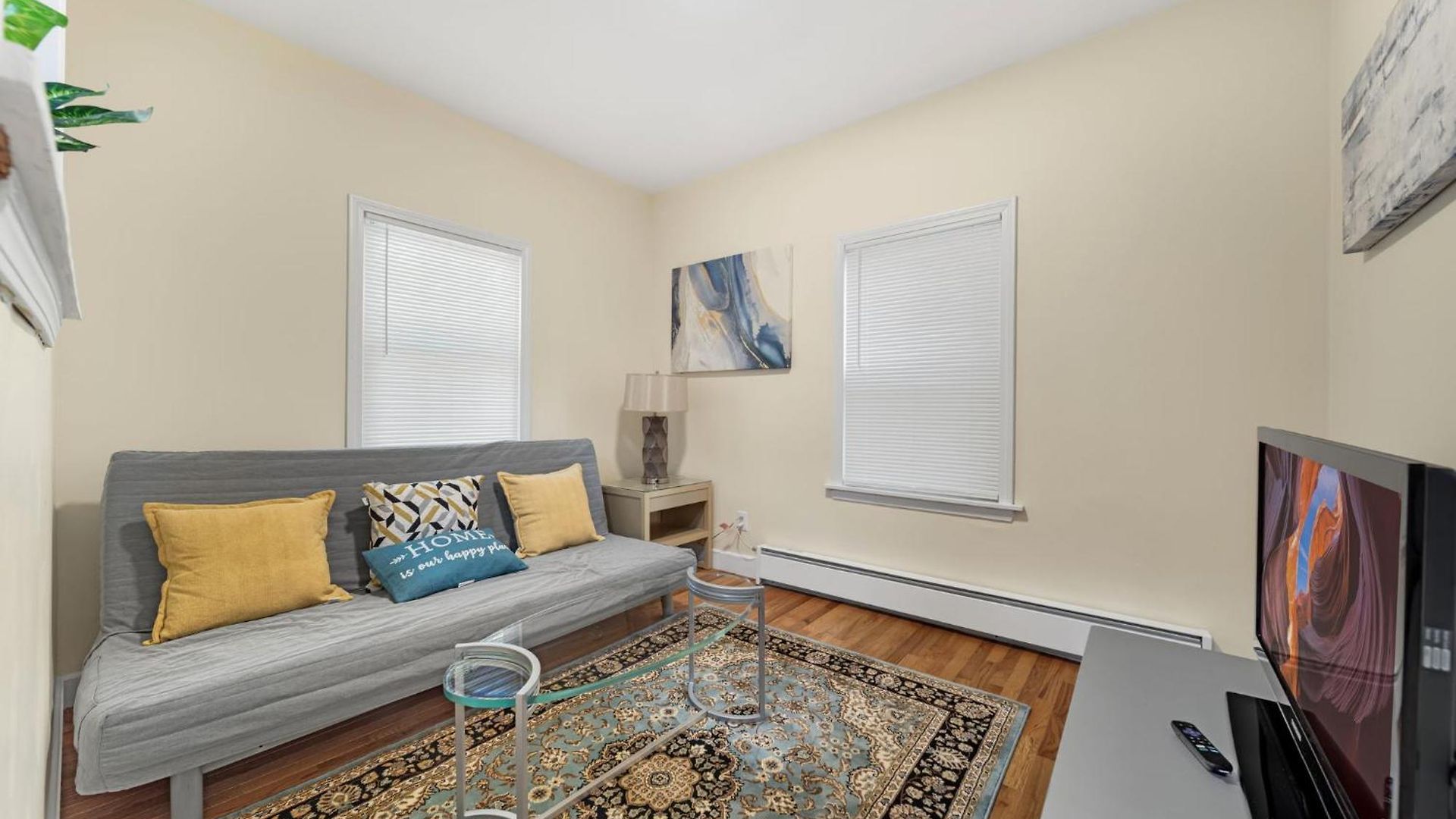 Newly Renovated 2br1ba At The