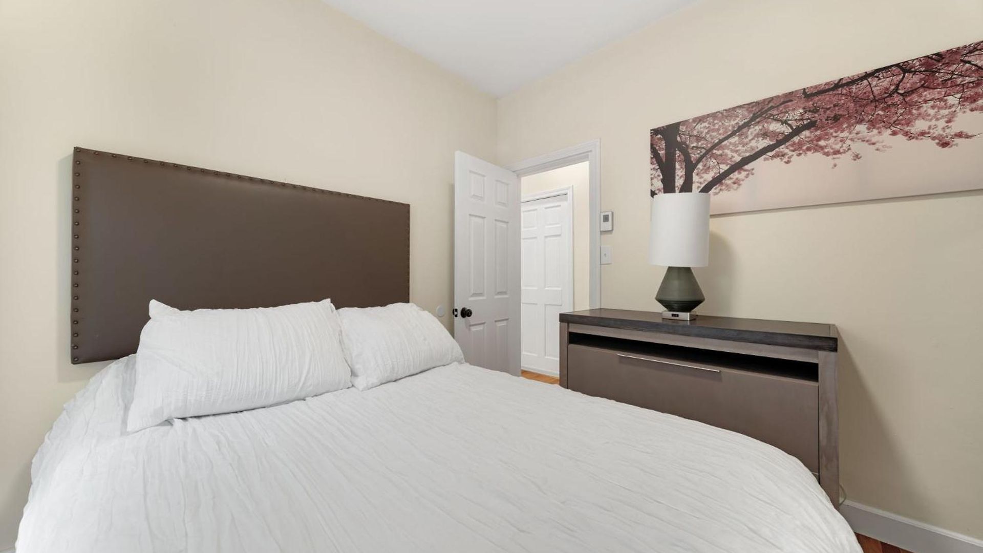 Newly Renovated 2br1ba At The *