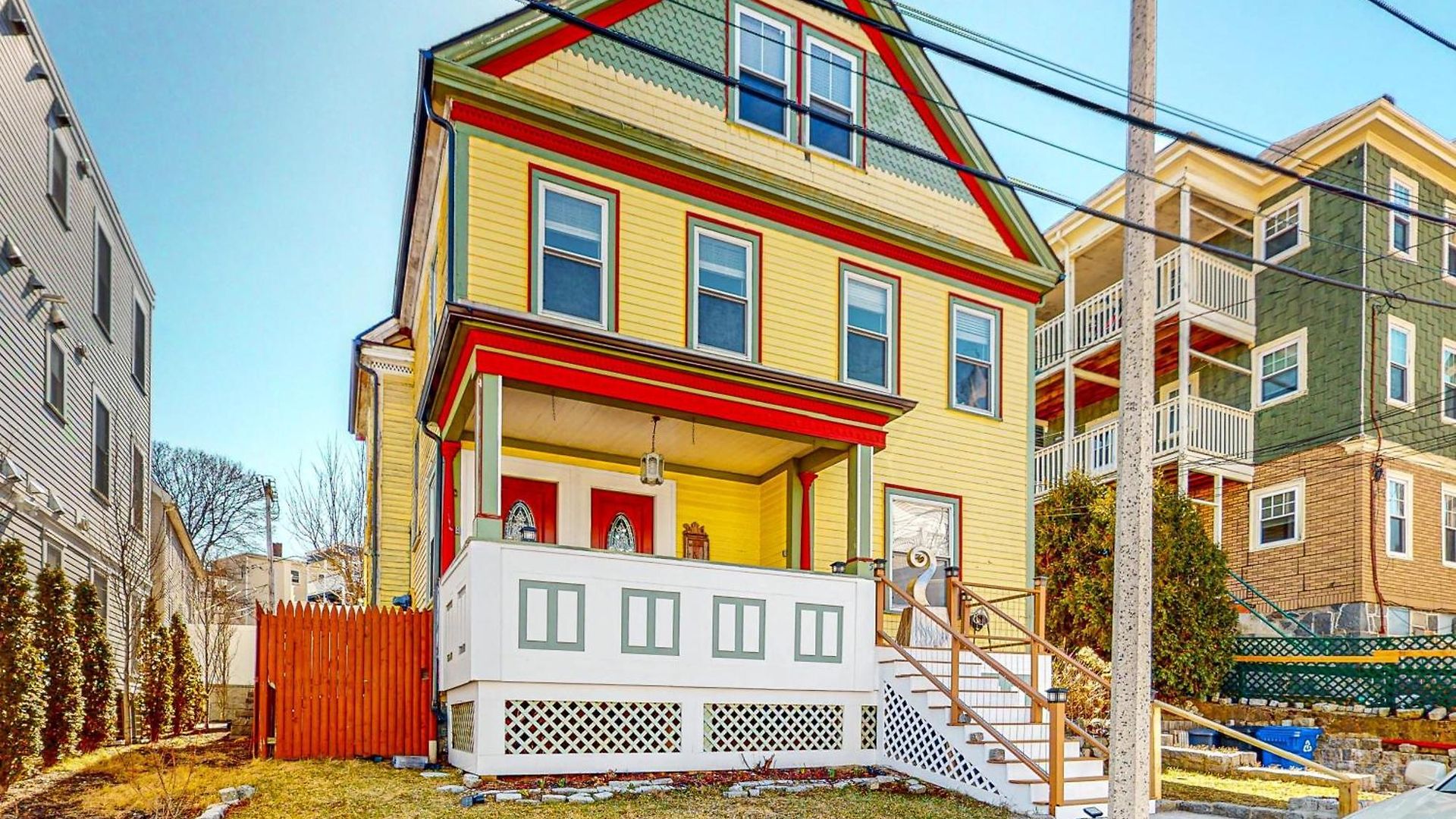 Holiday home 3Br Victorian Getaway With Loft, Near The Bay