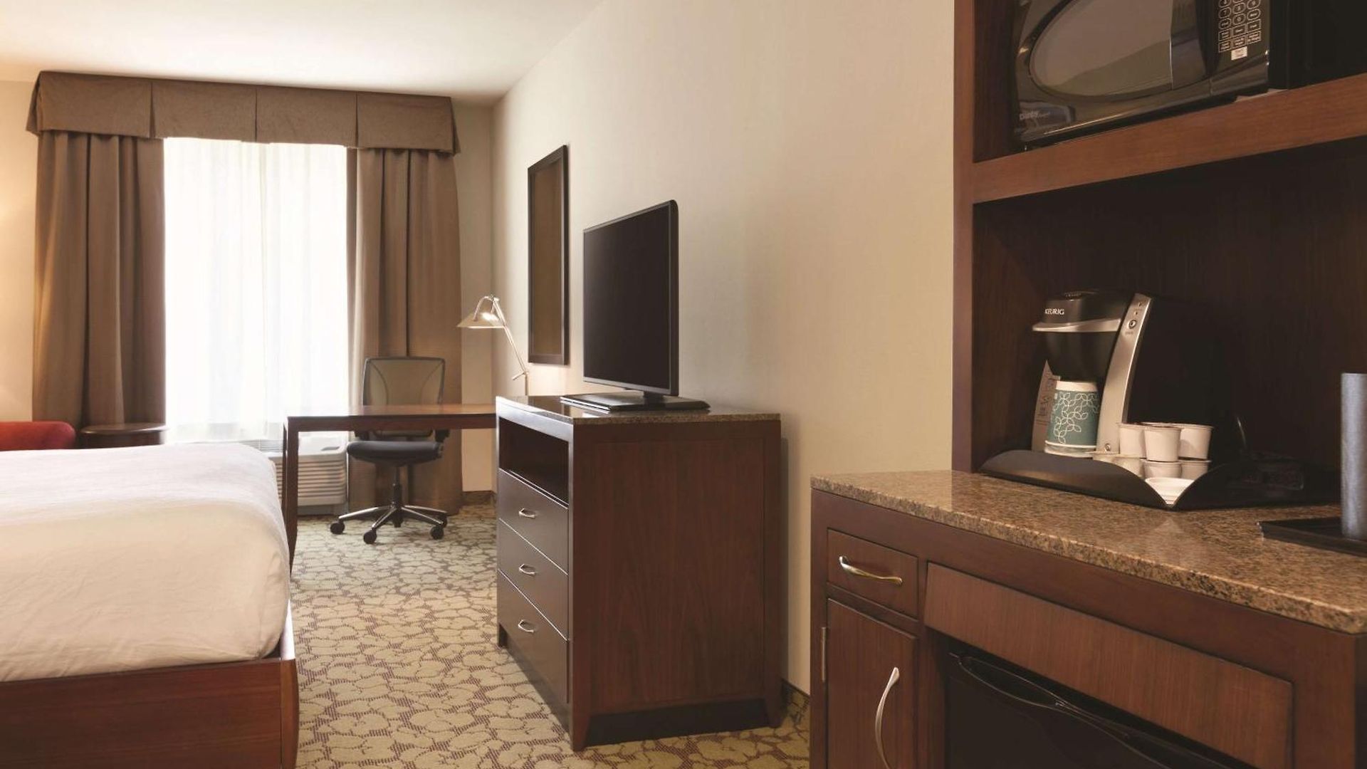 Hilton Garden Logan Airport Boston