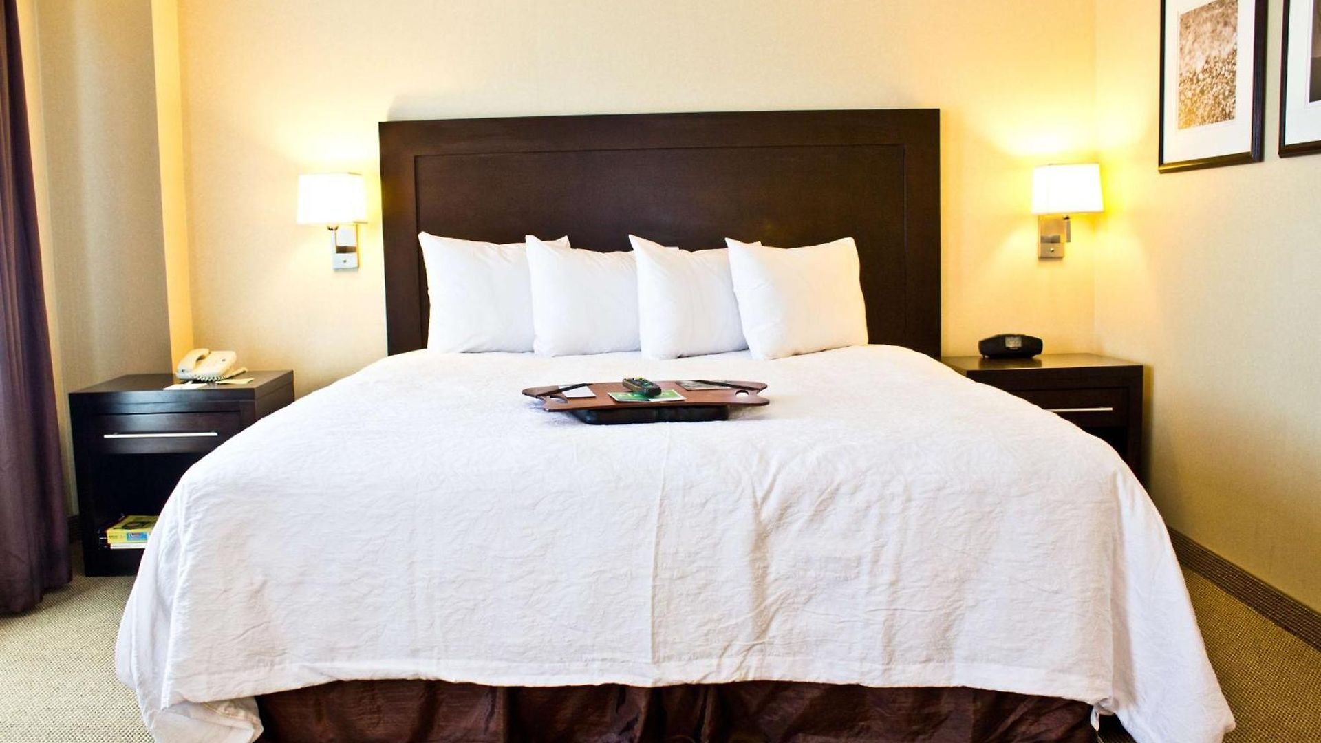 Hotel Hampton & Crosstown Center 3*