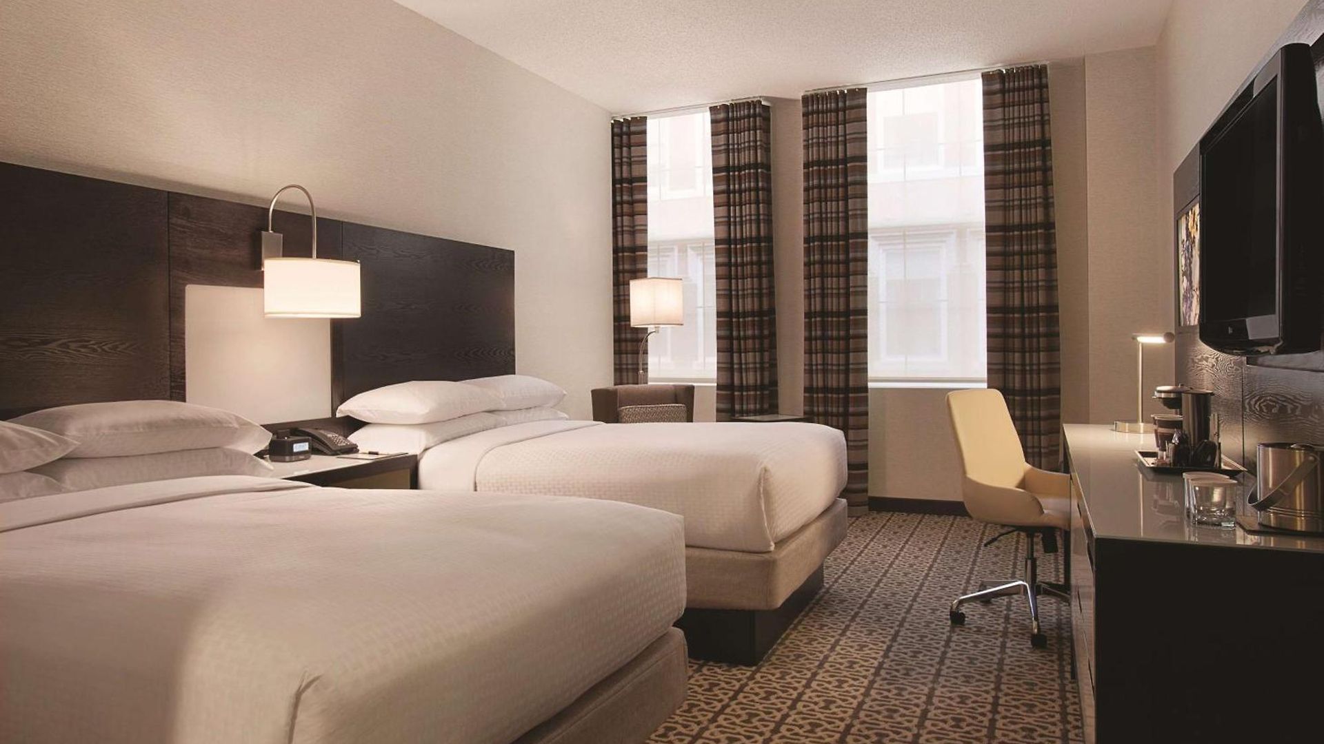 Doubletree By Hilton - Downtown Hotel 3*