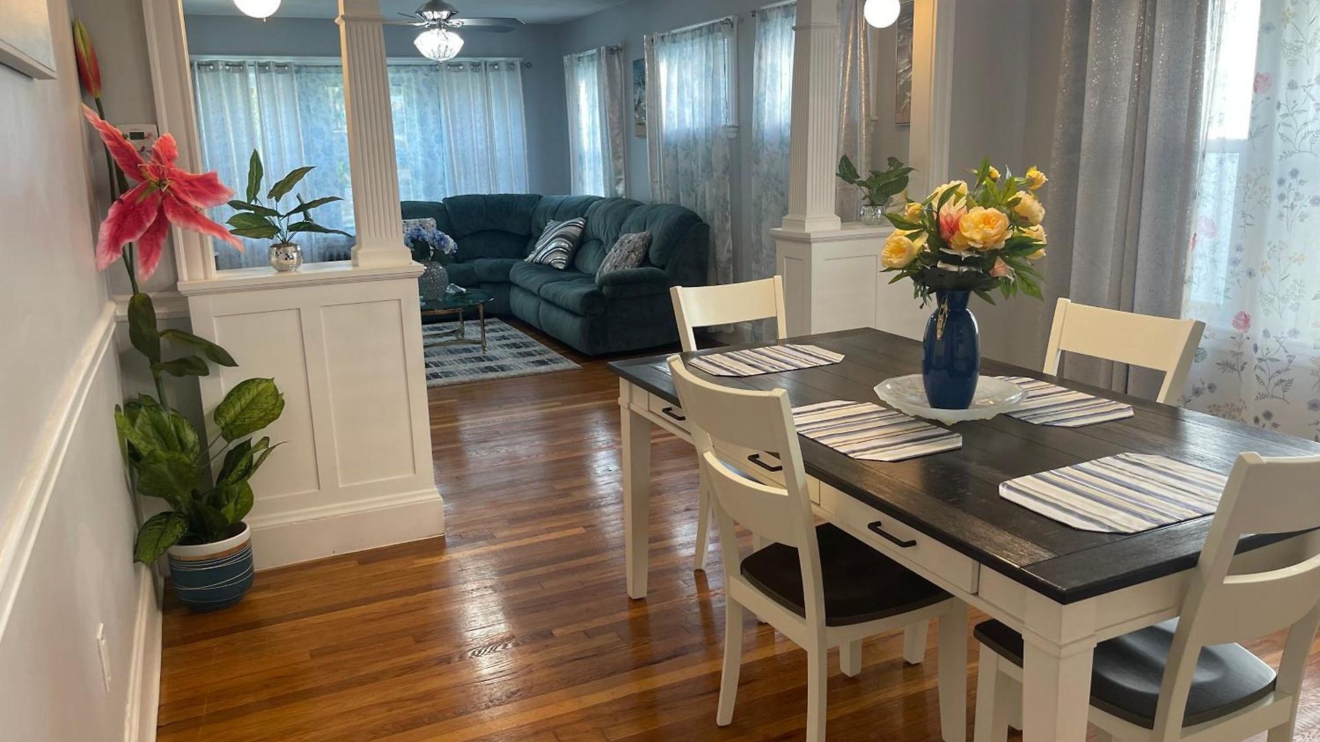Luxury 2 Bedroom Private Apartment *