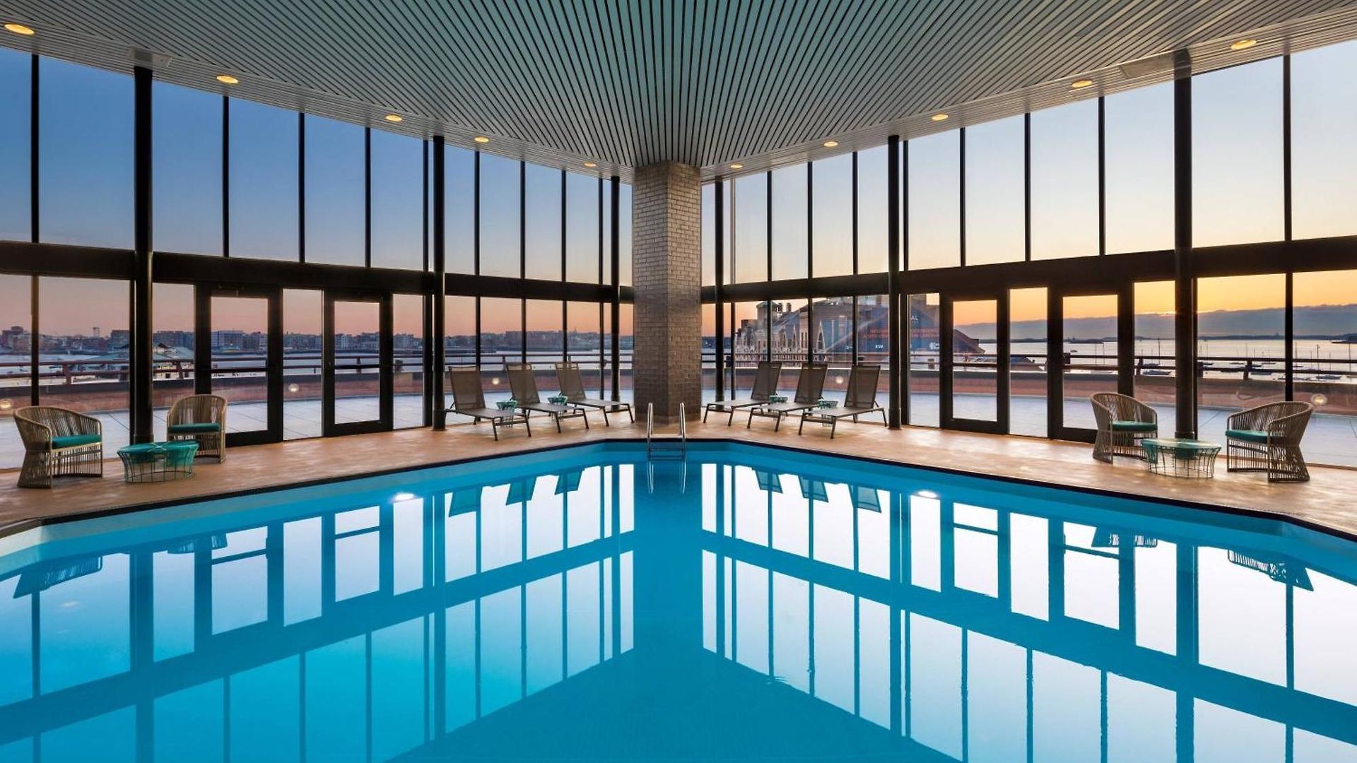 Marriott Long Wharf 4*