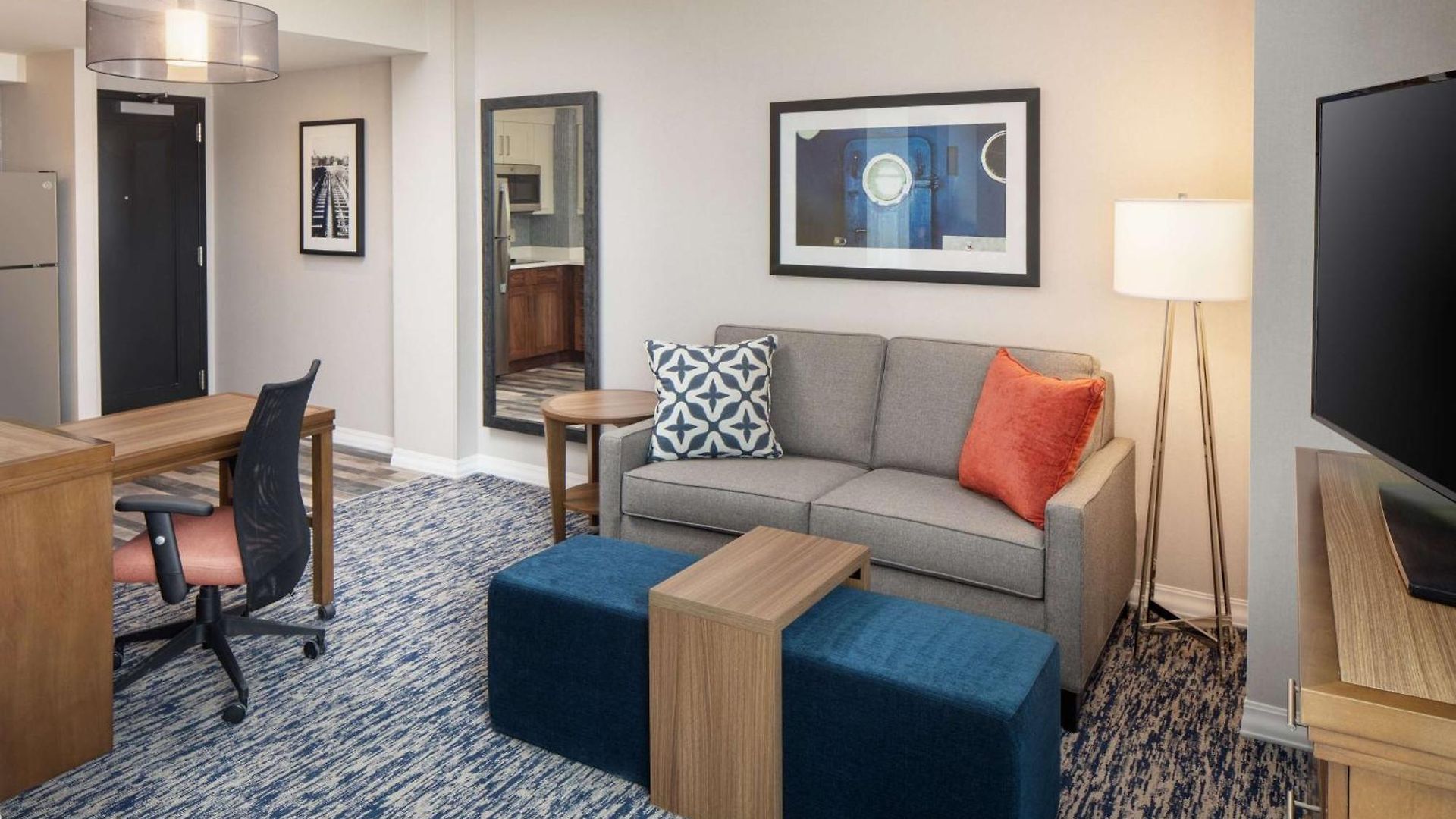 Homewood By Hilton Seaport District Hotel 3*