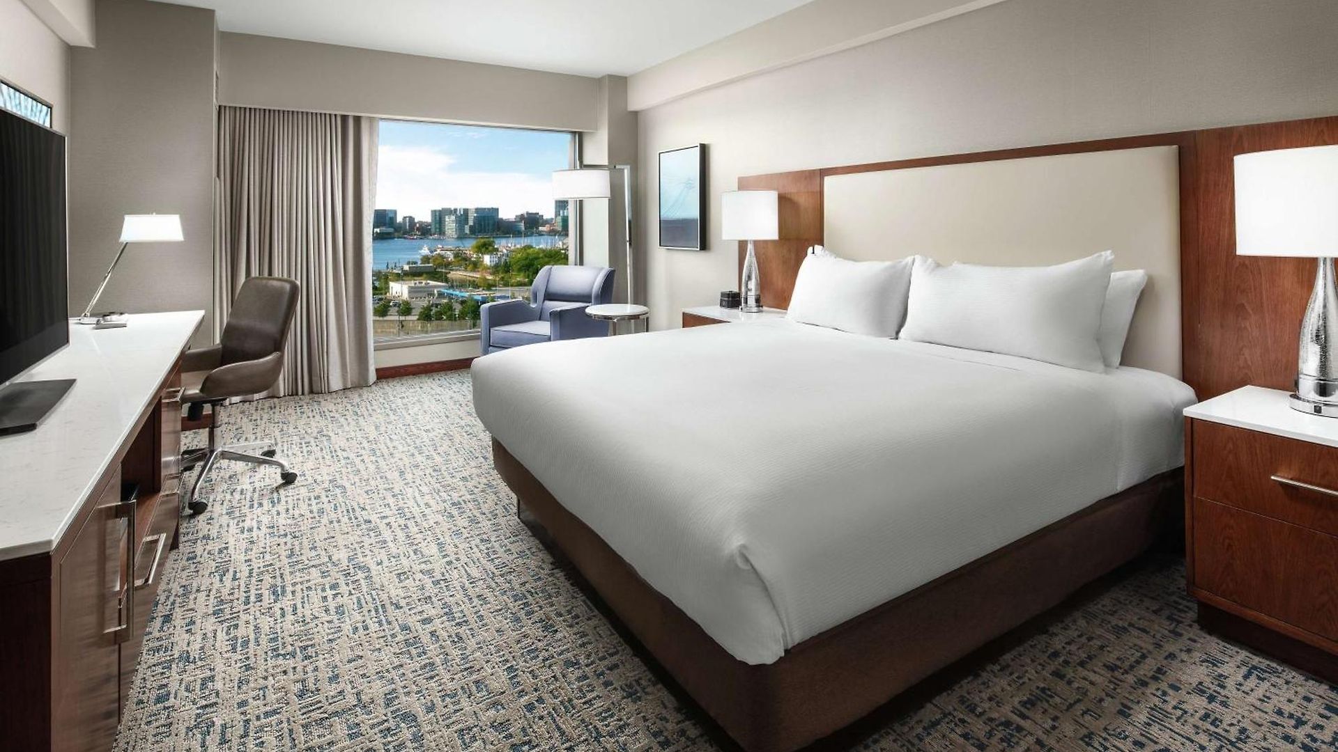 Hotel Hilton Logan Airport 4*