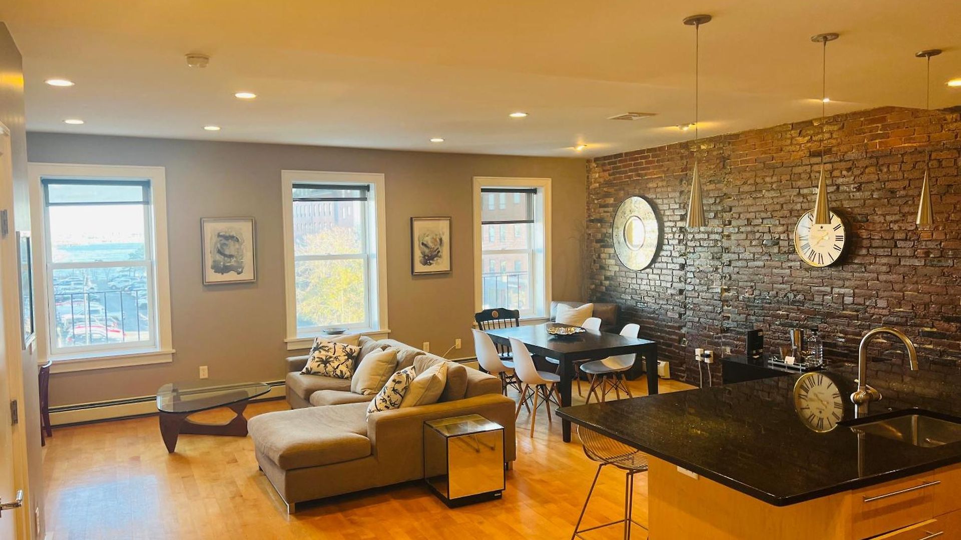 North End Harbor View Condo. Free Parking Boston