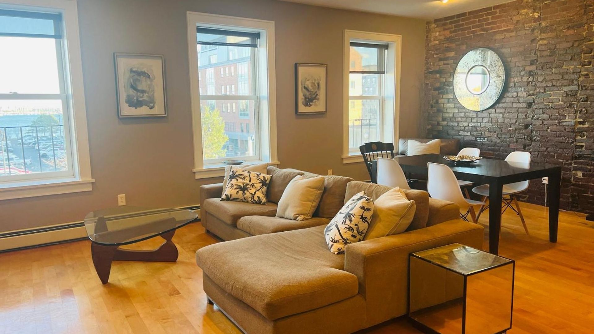 Apartment North End Harbor View Condo. Free Parking *