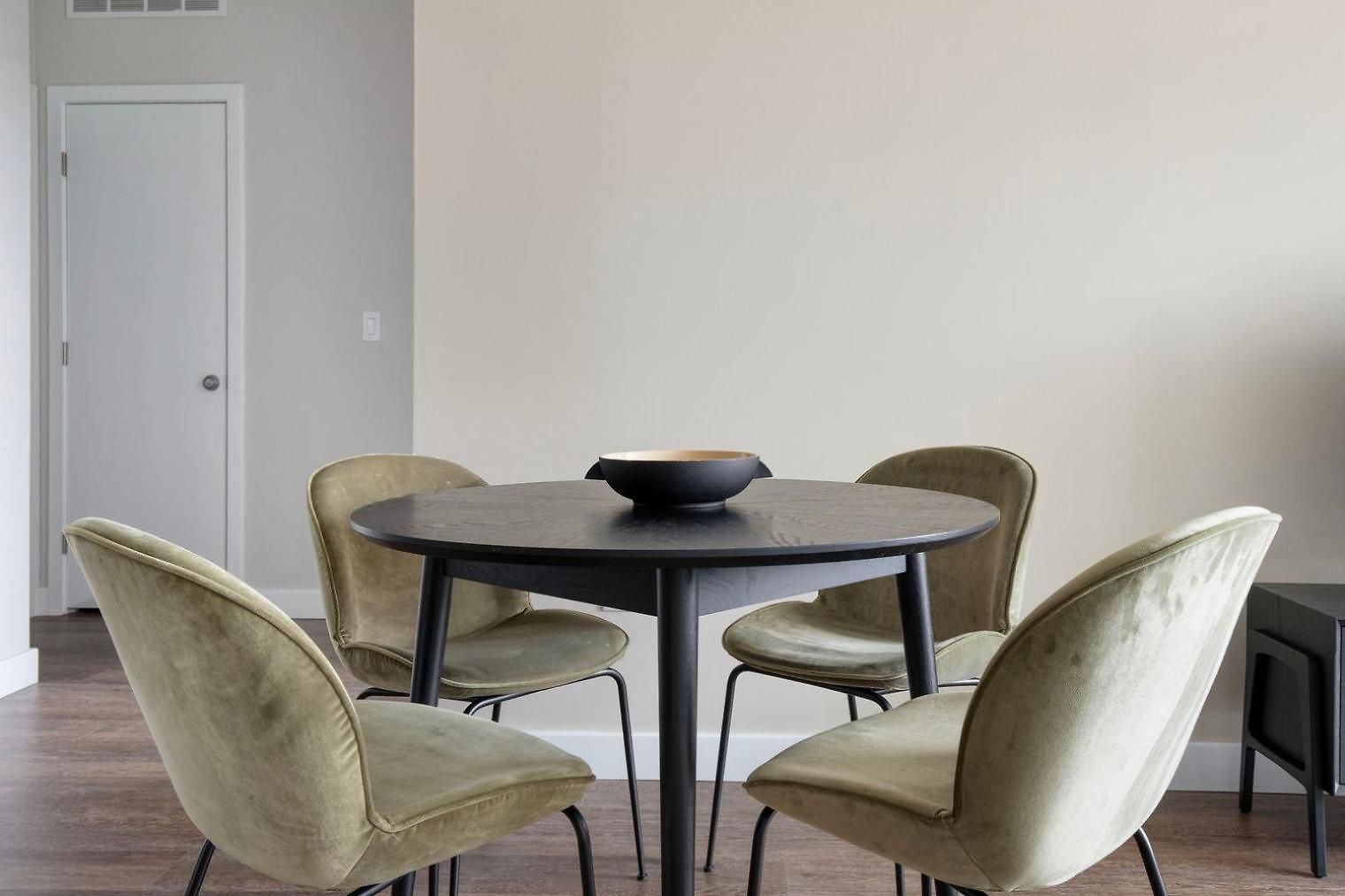 Brighton 2br W Wd Gym Nr Line Bos-894 *
