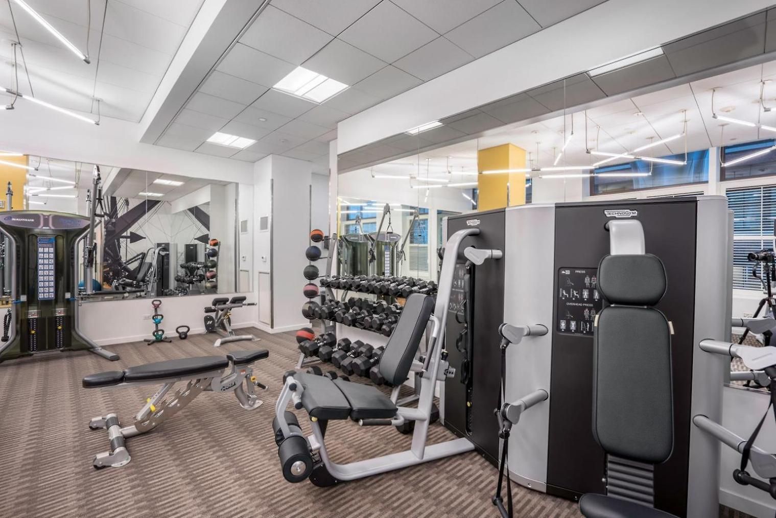 Downtown W Gym Wd Nr Waterfront Bos-985
