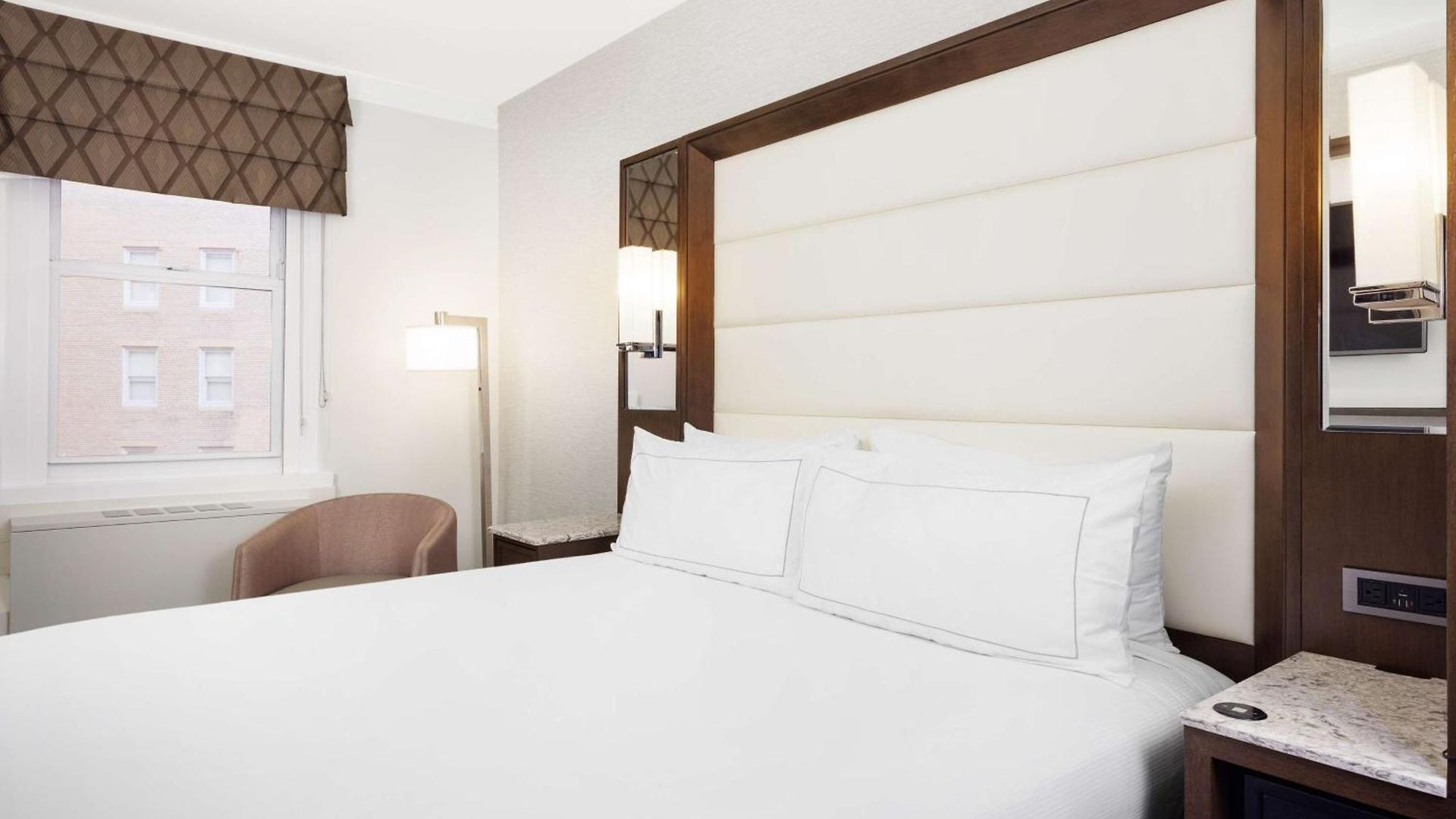 Hilton Park Plaza Hotel