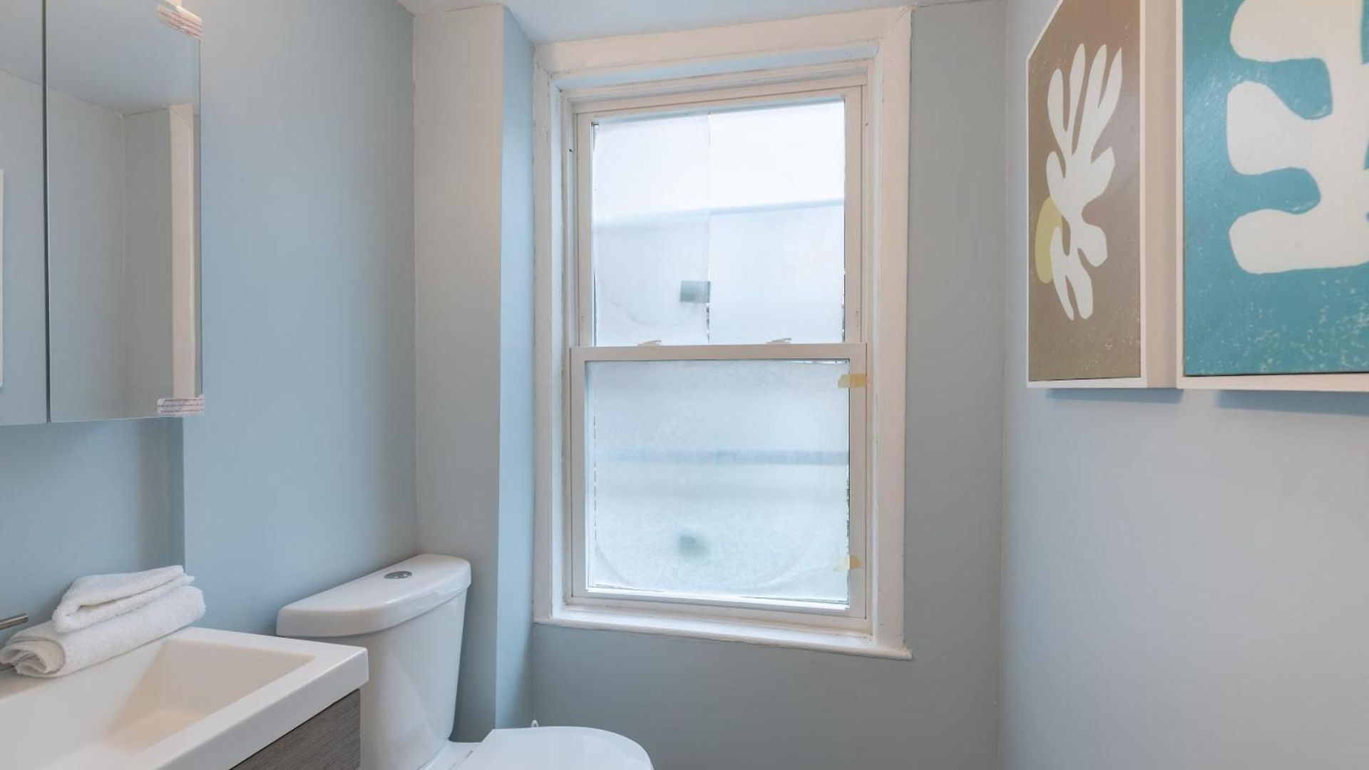 3 Bed 1 Bath In Historic Building *