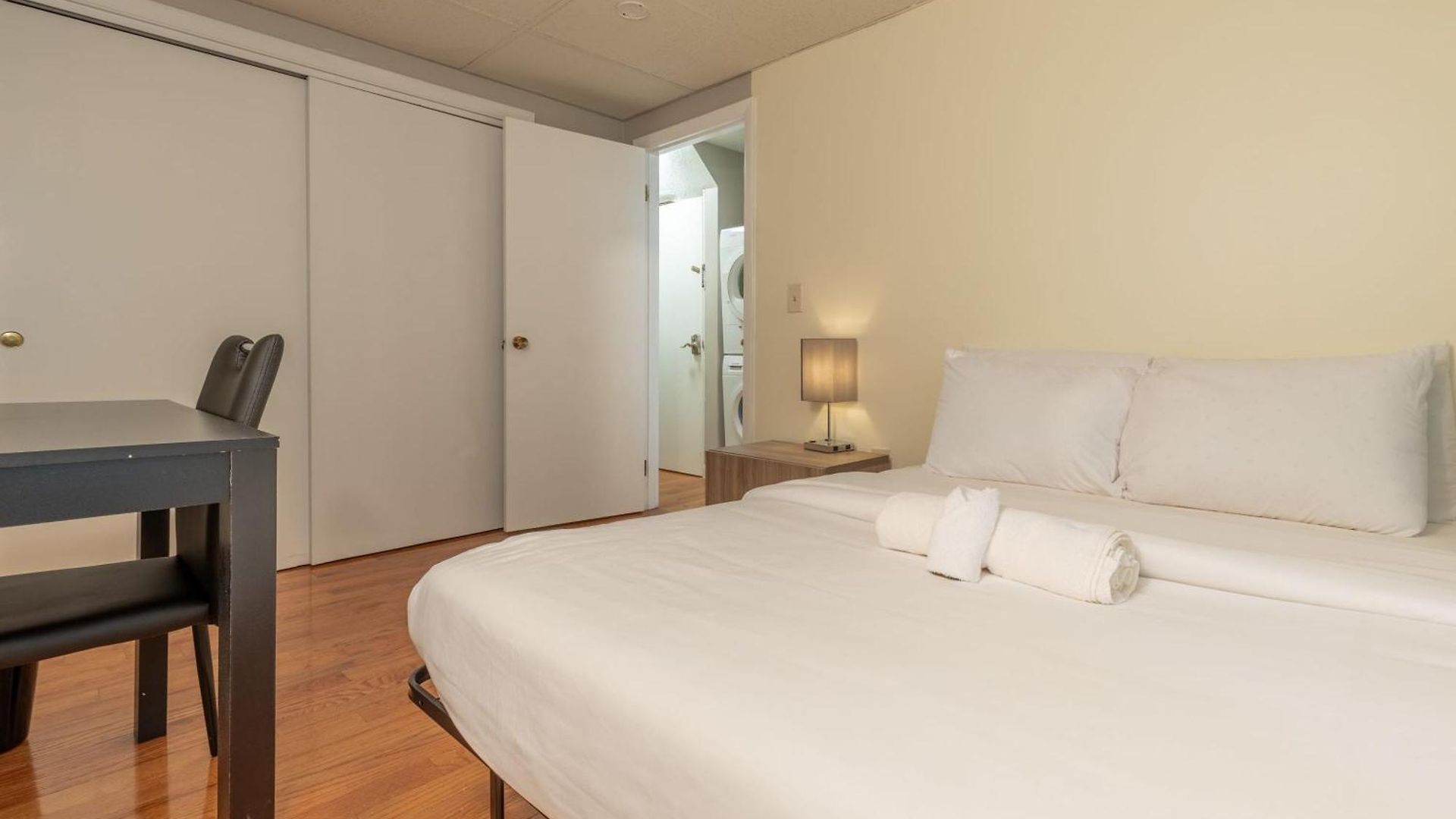 Apartment 3 Bed 1 Bath In Historic Building
