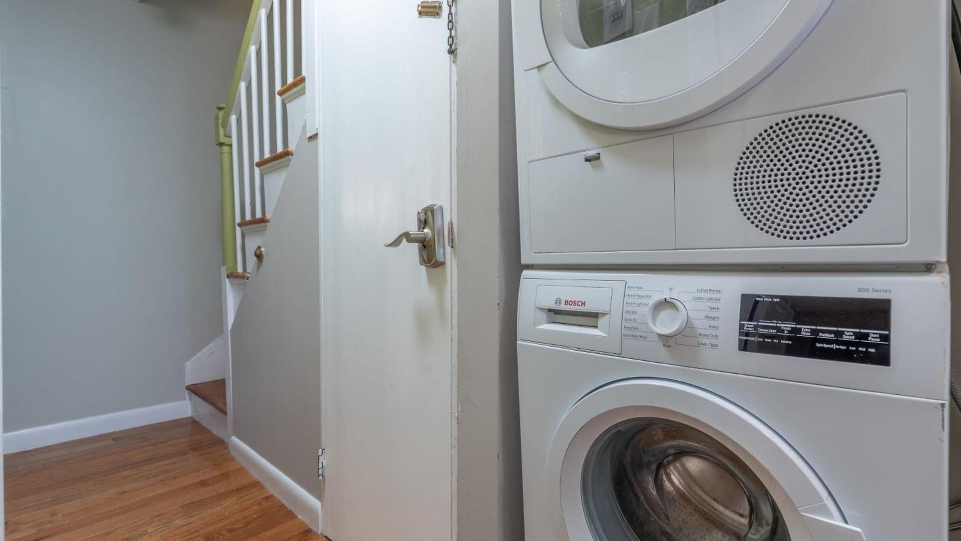 3 Bed 1 Bath In Historic Building * Boston