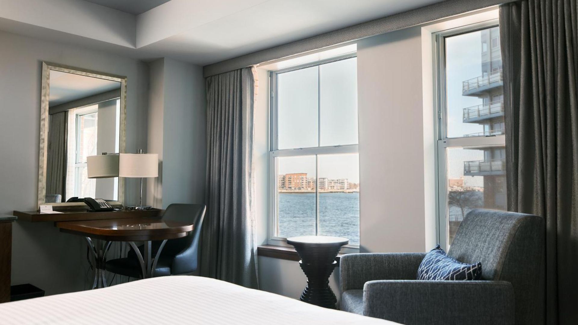 Battery Wharf Hotel, Waterfront 4*