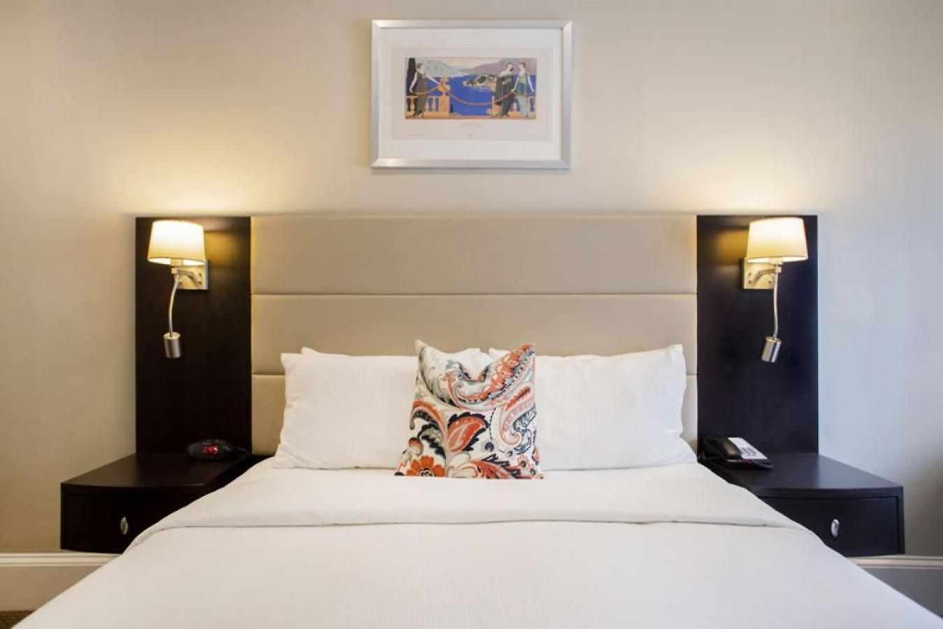 Newbury Hotel 3*