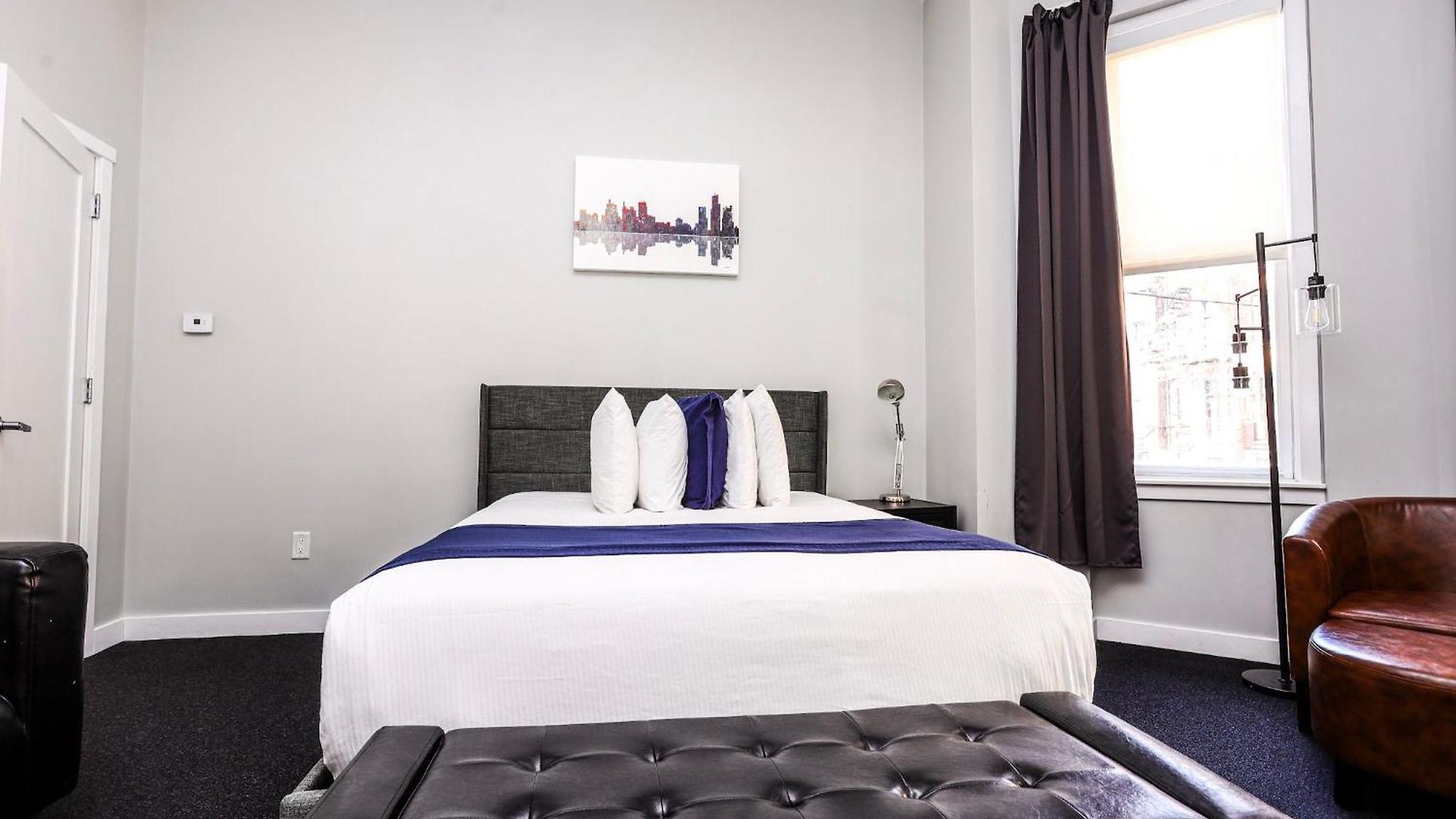 Large Stylish Newbury Street W/ Kitchen Apartment Boston