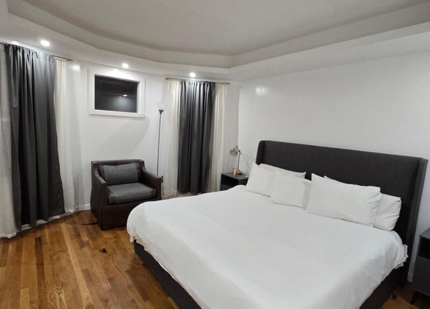 Homestay Beautiful Bedroom - New Renovation Boston