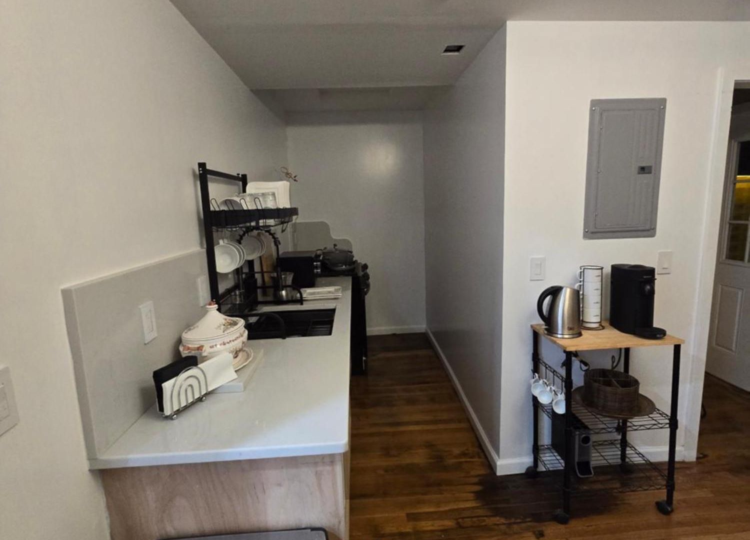 Beautiful Bedroom - New Renovation Homestay Boston