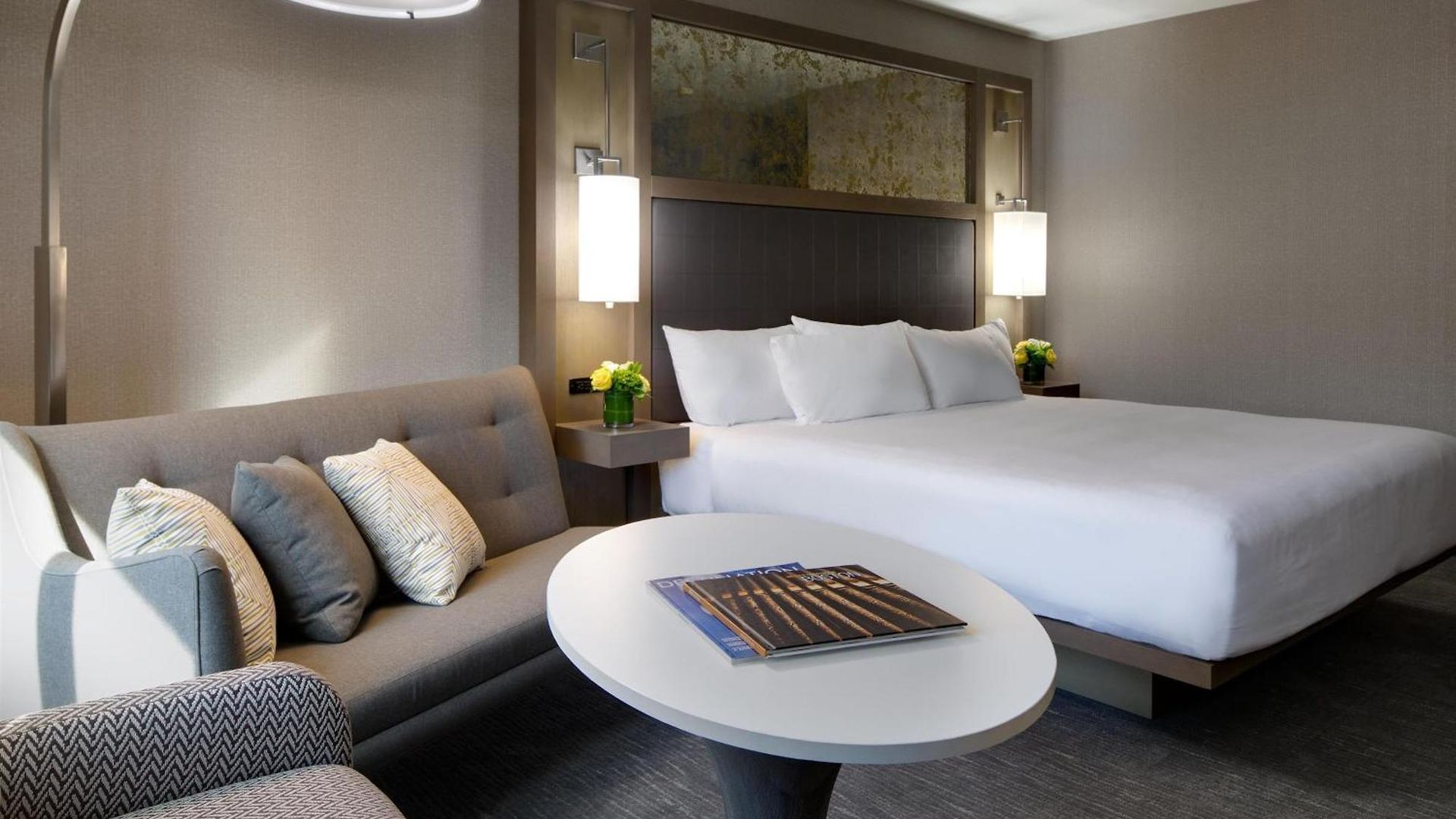 Hyatt Regency Hotel 4*
