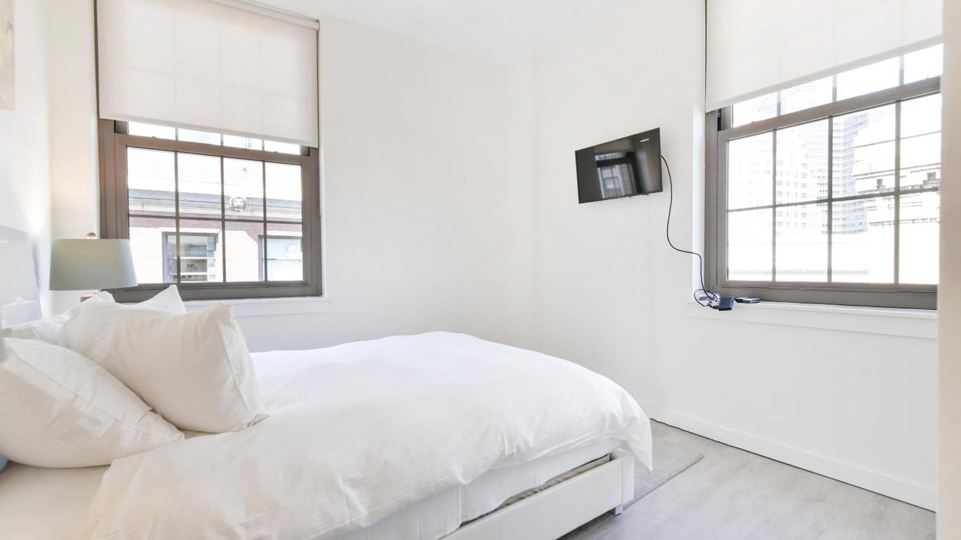 Global Luxury Downtown Apartment