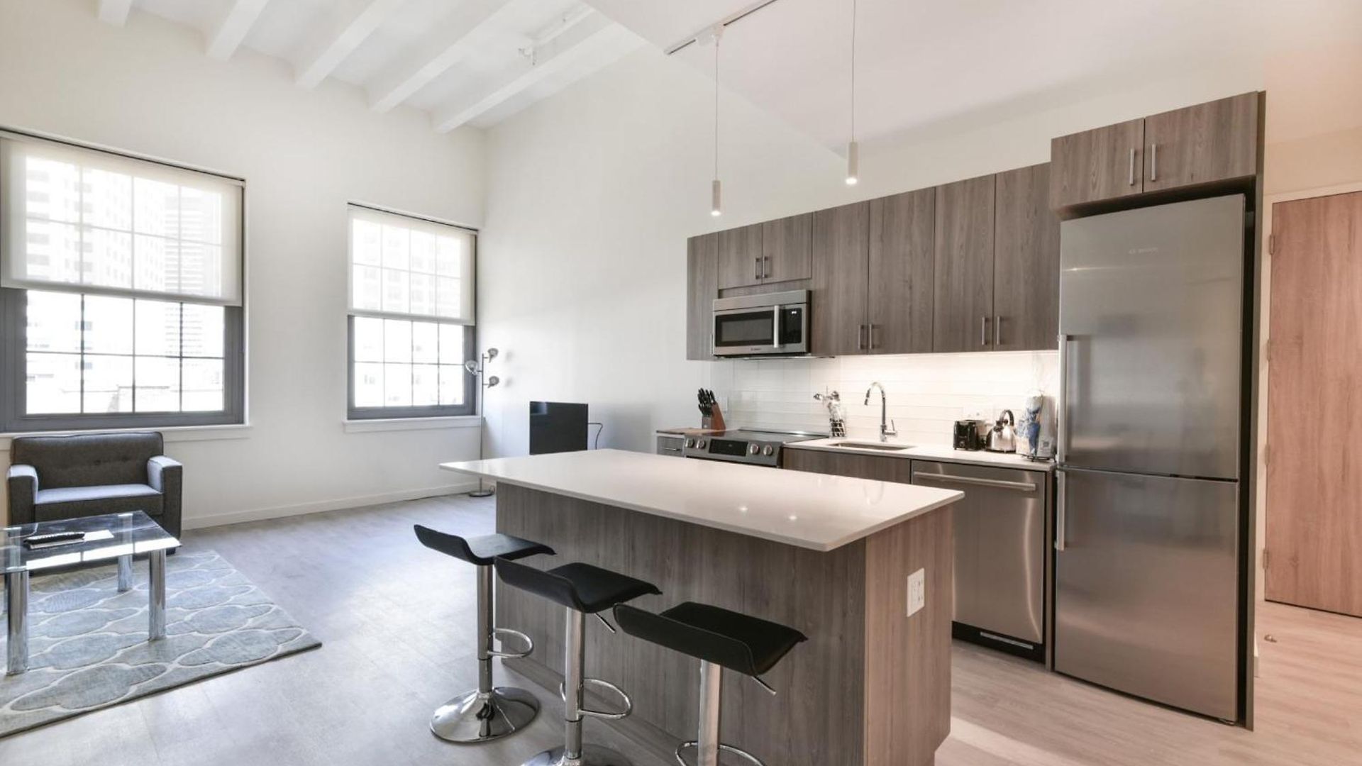 Global Luxury Downtown Apartment *