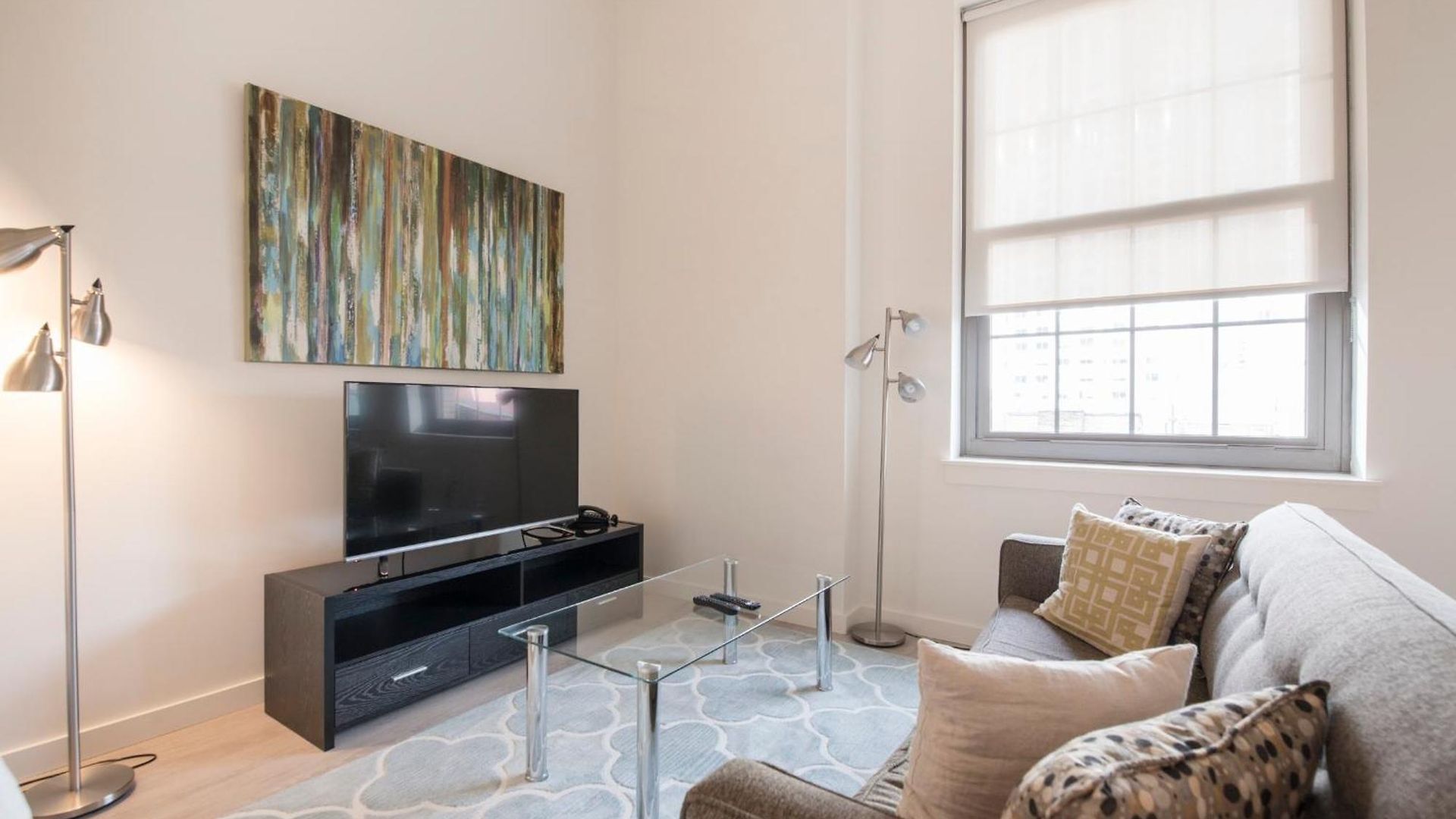 Global Luxury Downtown *