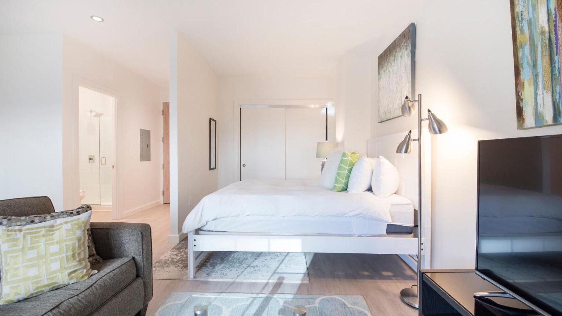 Global Luxury Downtown Apartment Boston