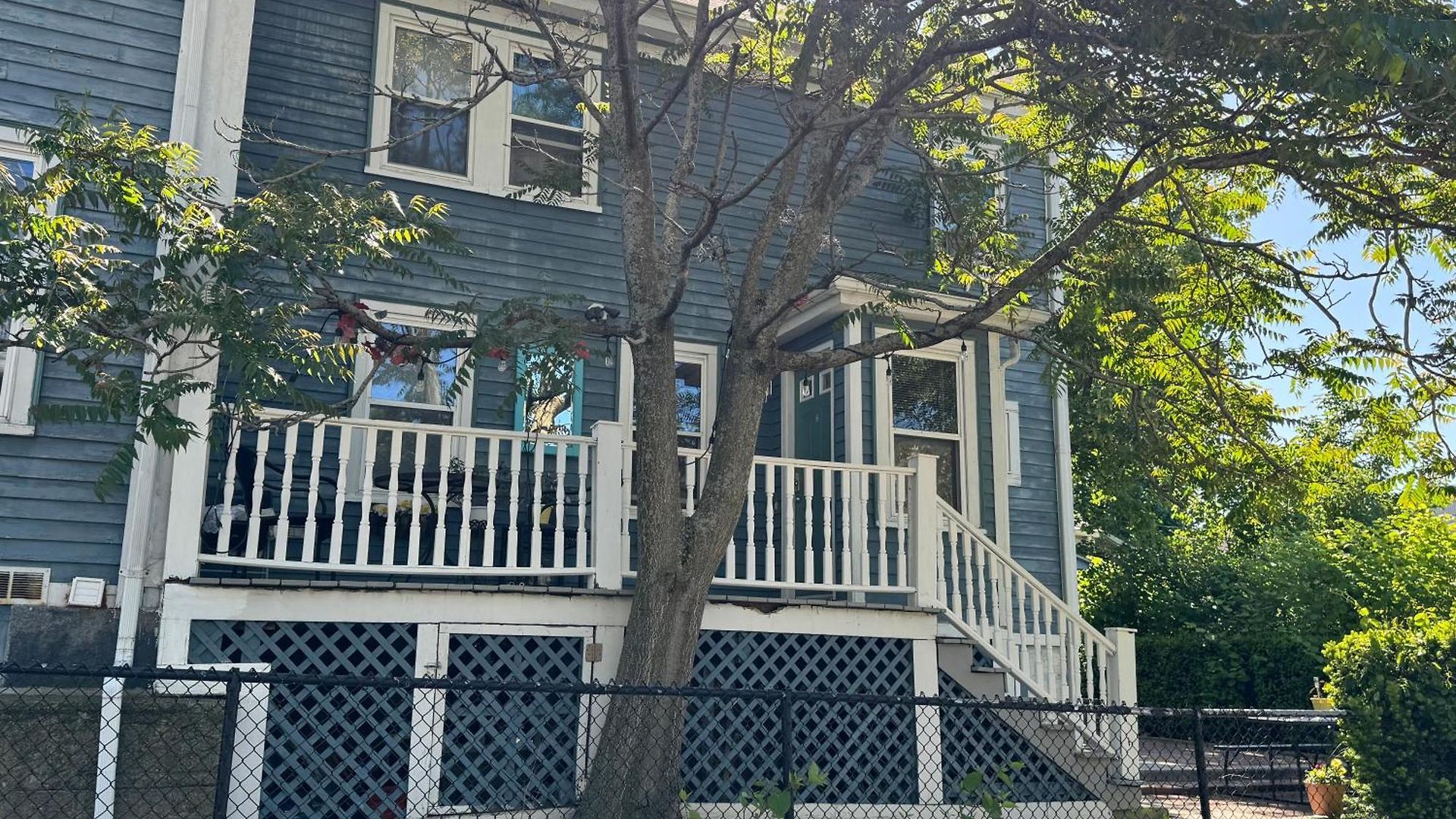 Beautiful 2-bedroom, 2-bath Townhouse Boston