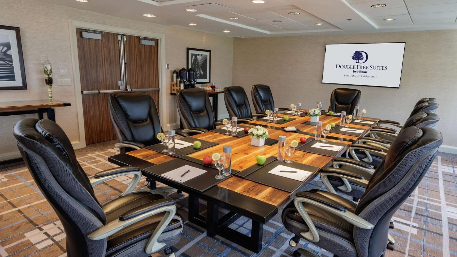Doubletree By Hilton - Cambridge Hotel