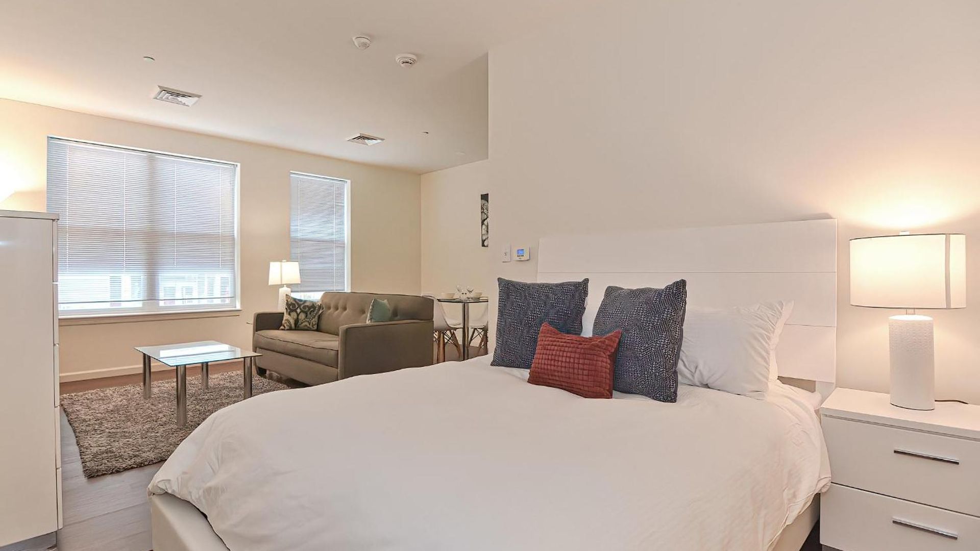 Global Luxury East Apartment Boston