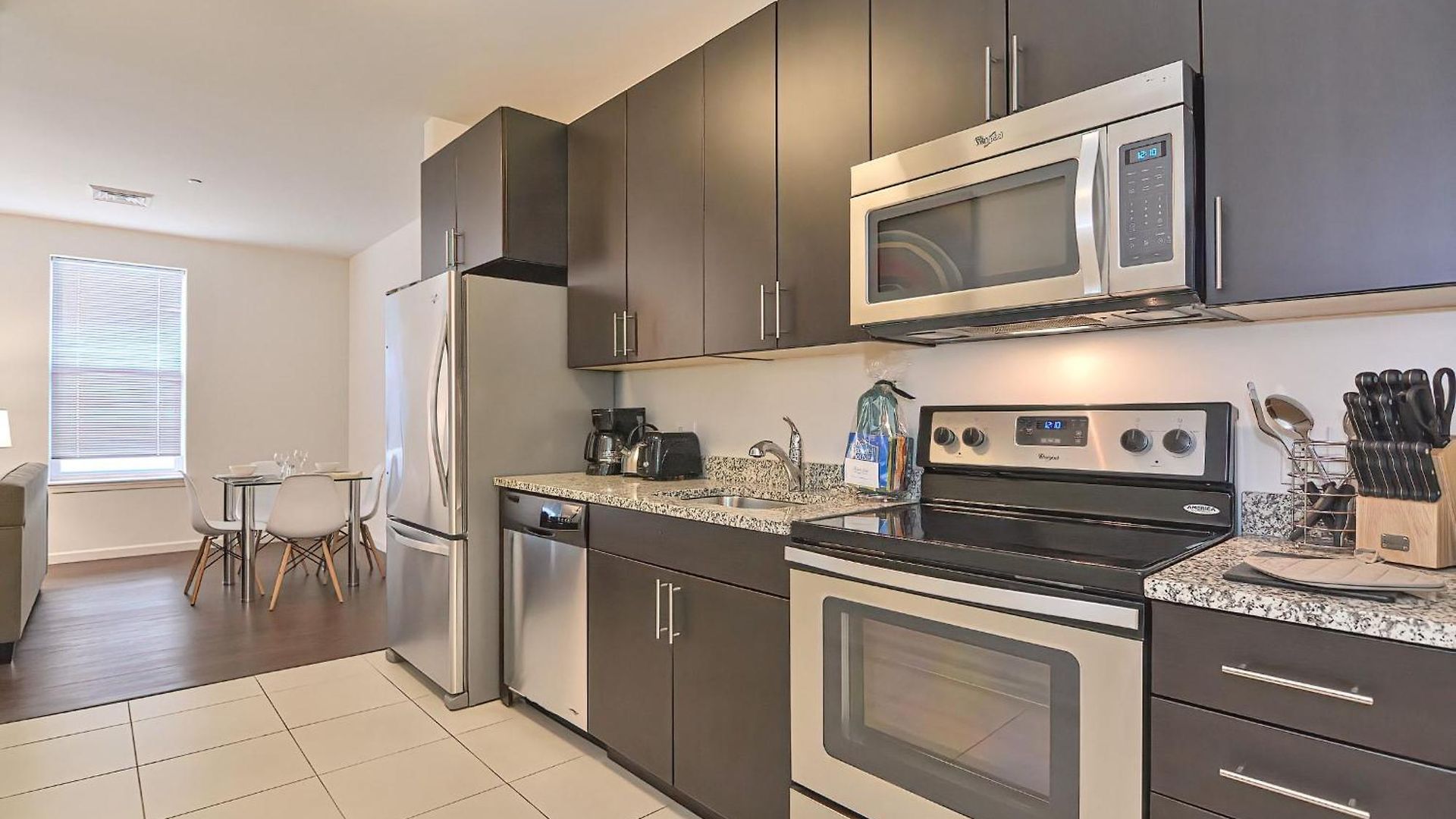 Global Luxury East Apartment *