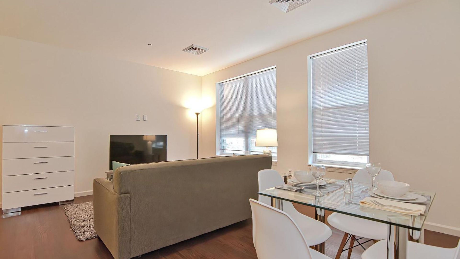 Global Luxury East Apartment *