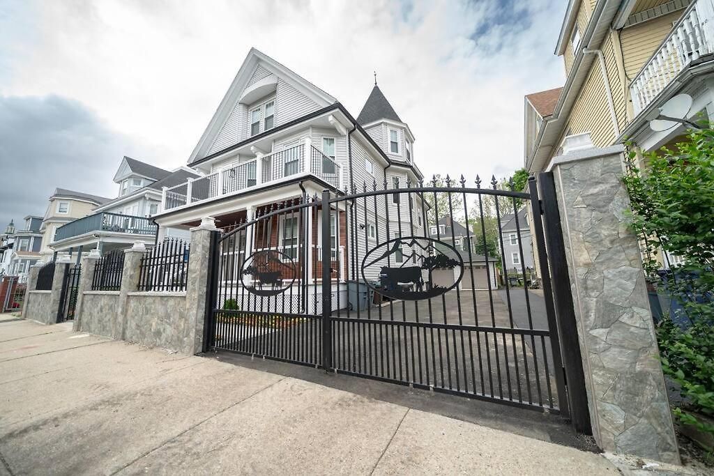 Apartment Bright & Spacious 4br & 2ba - Bathtub, Free Parking Near Red Line 802 *