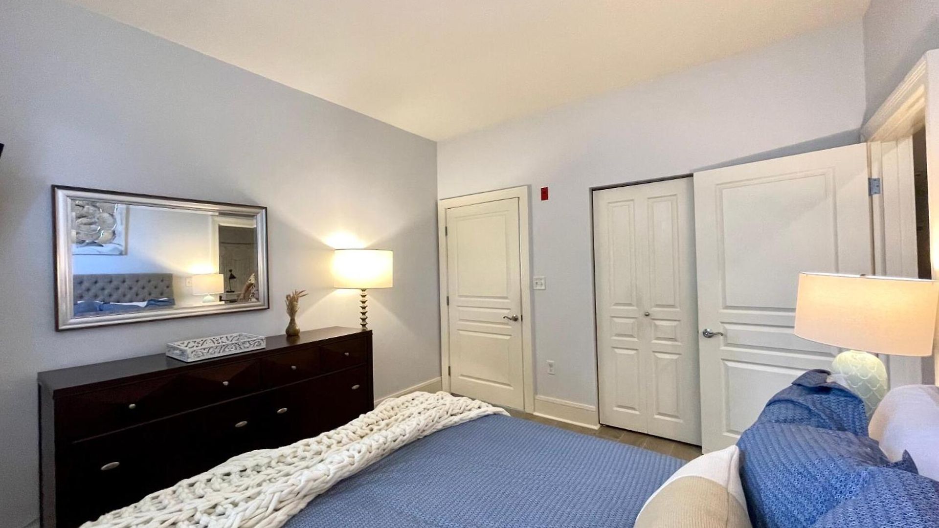 Apartment Luxury 1bed Loft, 2 Baths, Air, South End