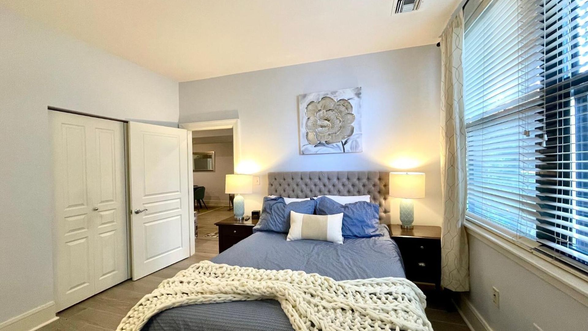 Luxury 1bed Loft, 2 Baths, Air, South End *