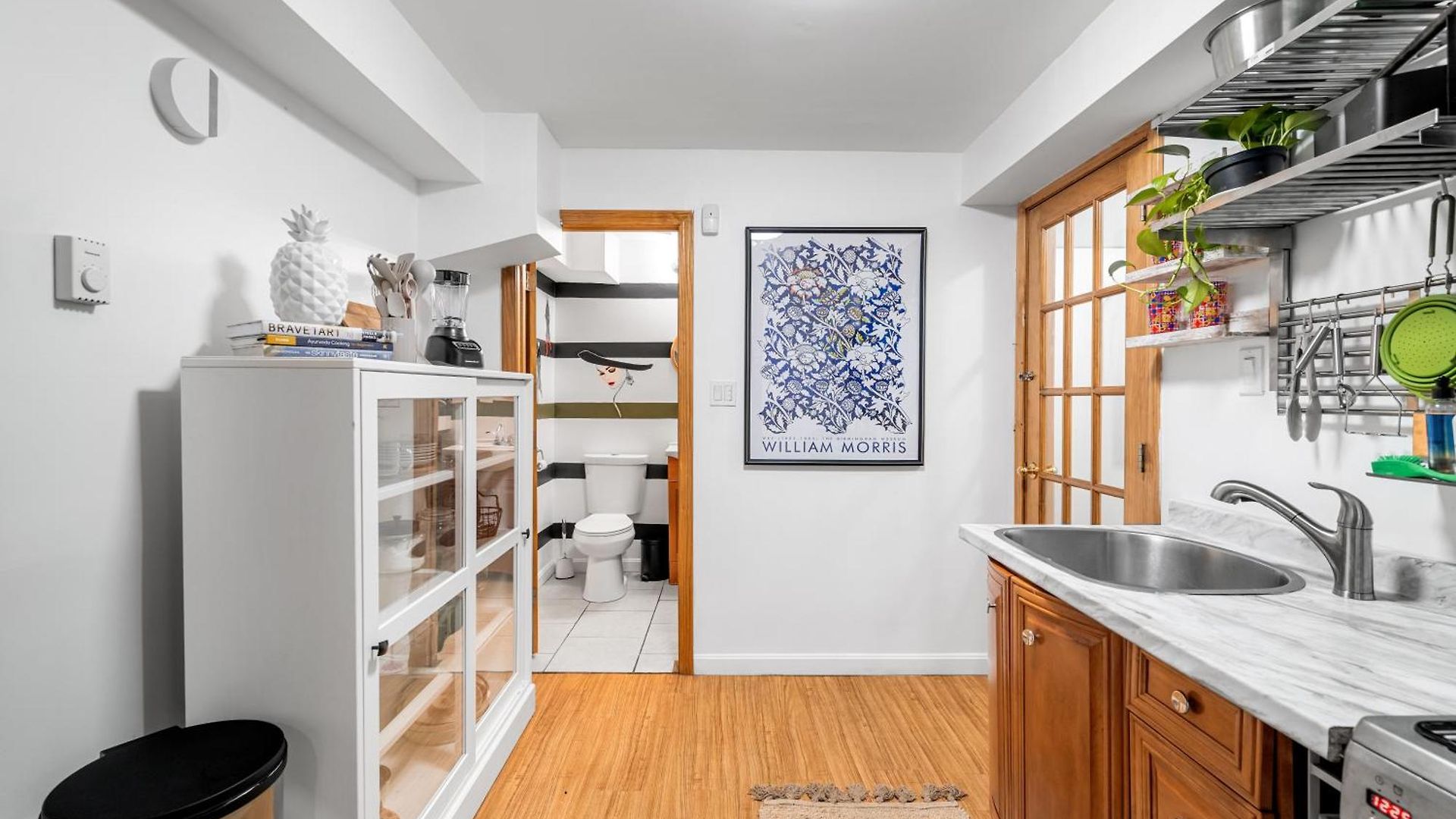 Modern 2 Bed Apt Mins To Fenway 5 Min To Train Apartment Boston