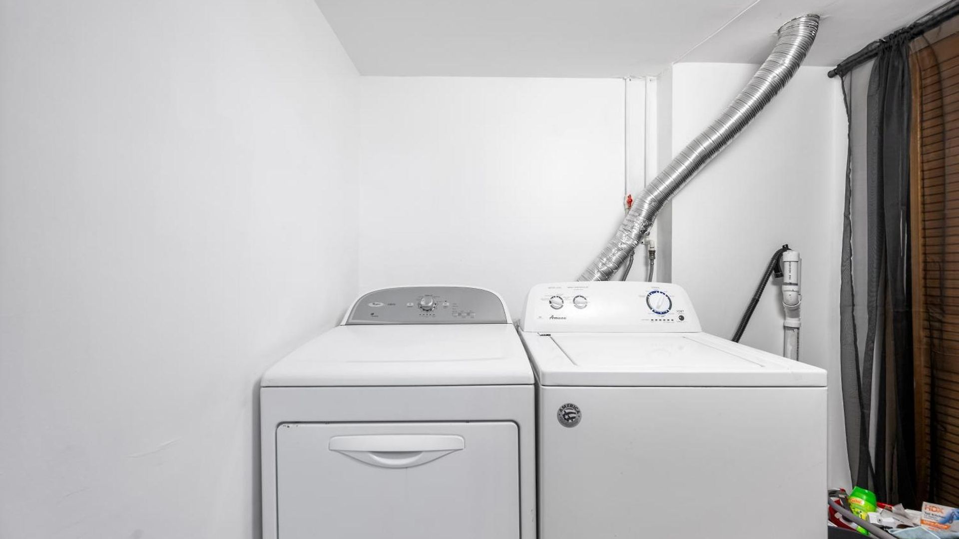 Modern 2 Bed Apt Mins To Fenway 5 Min To Train Apartment
