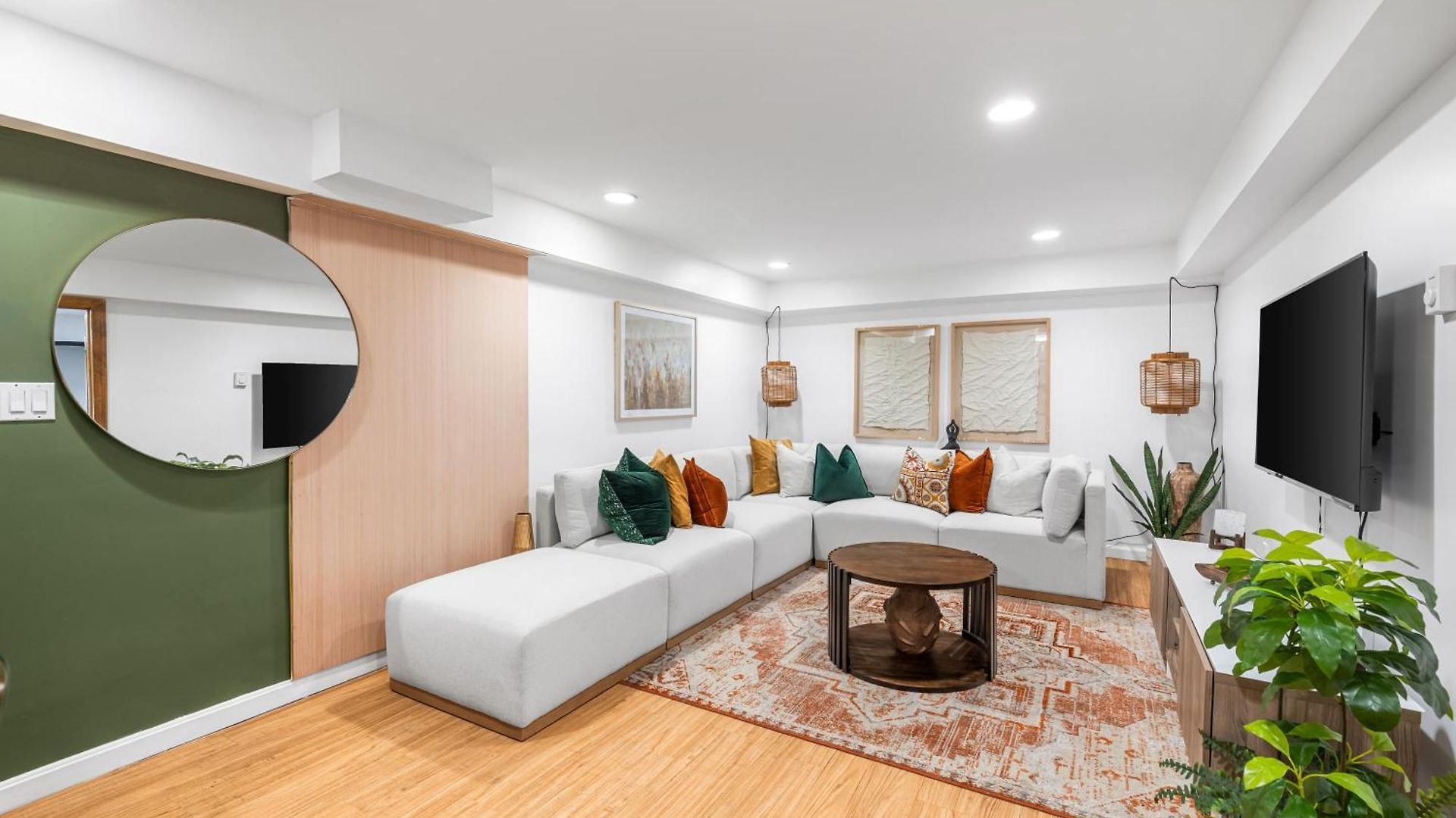 Modern 2 Bed Apt Mins To Fenway 5 Min To Train * Boston