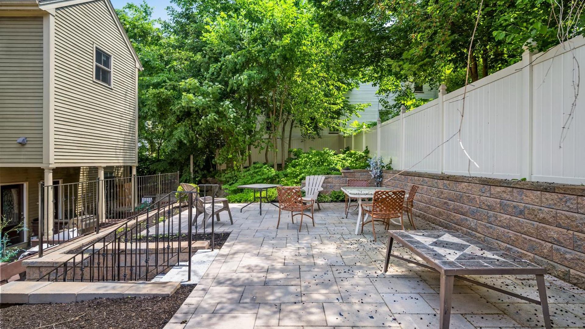 Modern 2 Bed Apt Mins To Fenway 5 Min To Train Apartment Boston