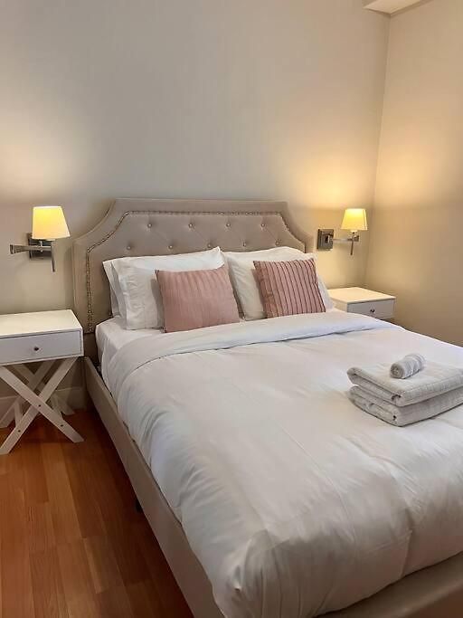Spacious 4br Near Subway, Sleeps 8per Easy Access To Downtown * Boston