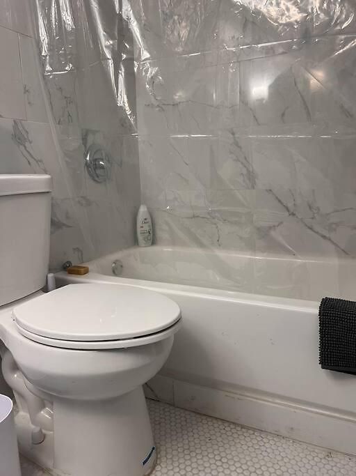 Apartment Spacious 4br Near Subway, Sleeps 8per Easy Access To Downtown *