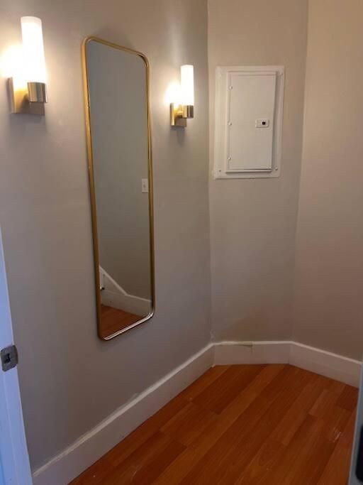 Spacious 4br Near Subway, Sleeps 8per Easy Access To Downtown Apartment Boston