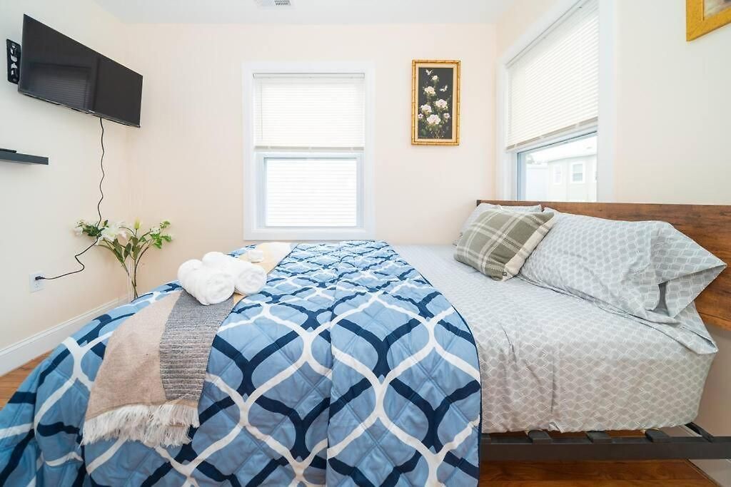 Tranquil 3br W Balcony, Parking, Bathtub Near Franklin Park Zoo 303 *