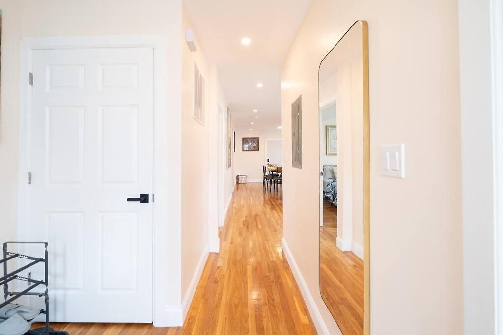 Tranquil 3br W Balcony, Parking, Bathtub Near Franklin Park Zoo 303 *